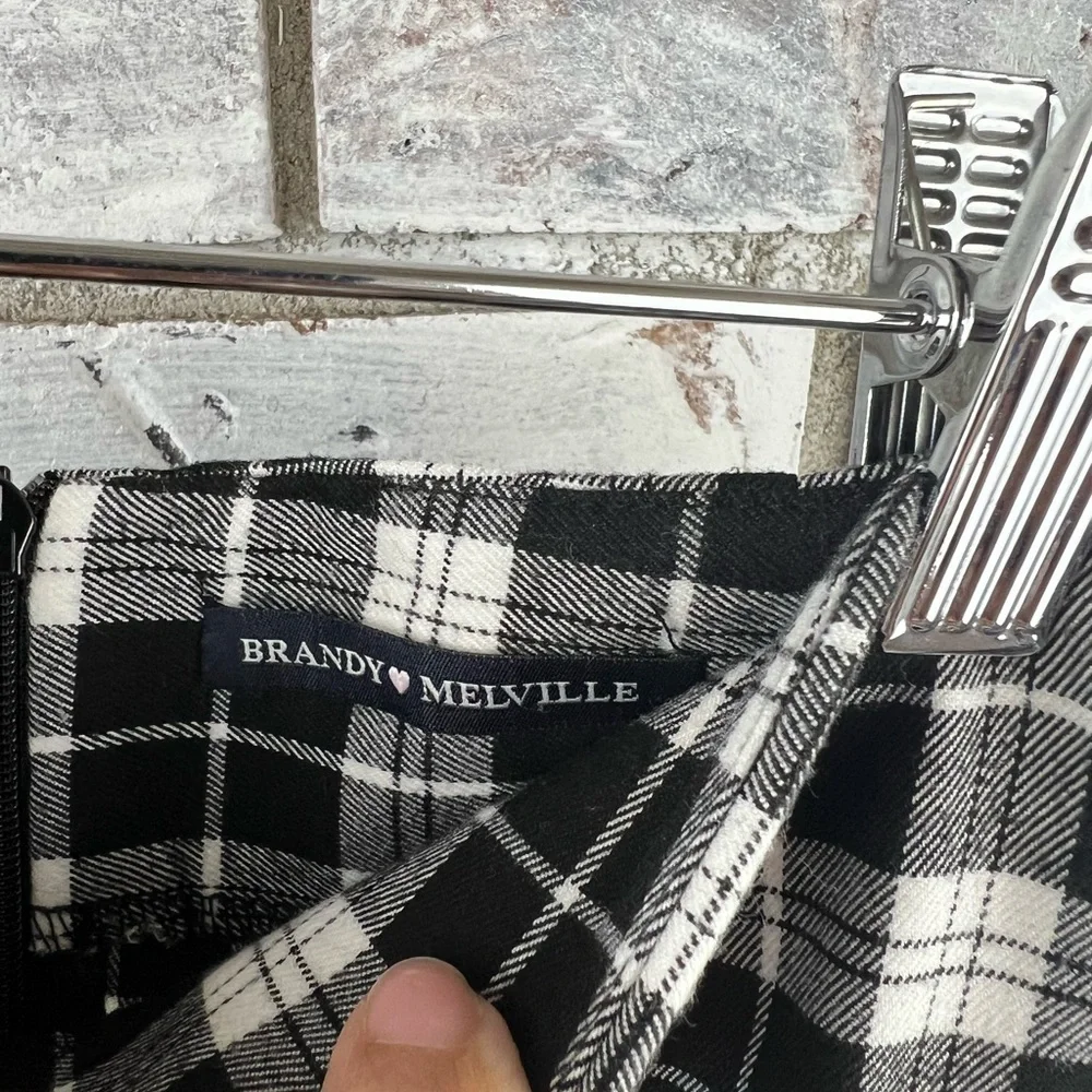 Brandy Melville | Black and White Plaid Mini Skirt - Picture 5 of 9